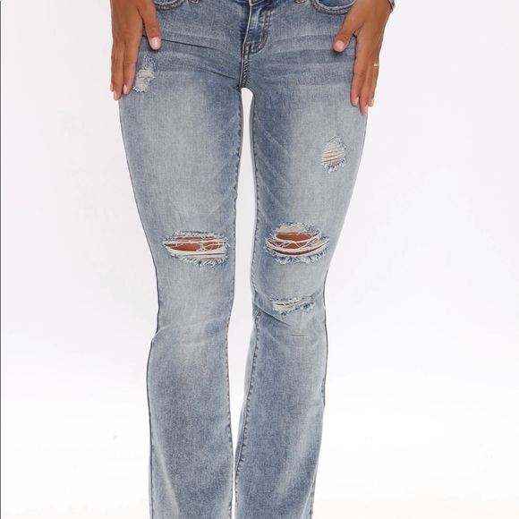 2/$30🔥 Distressed Flare Jeans Medium Wash - Picture 2 of 3